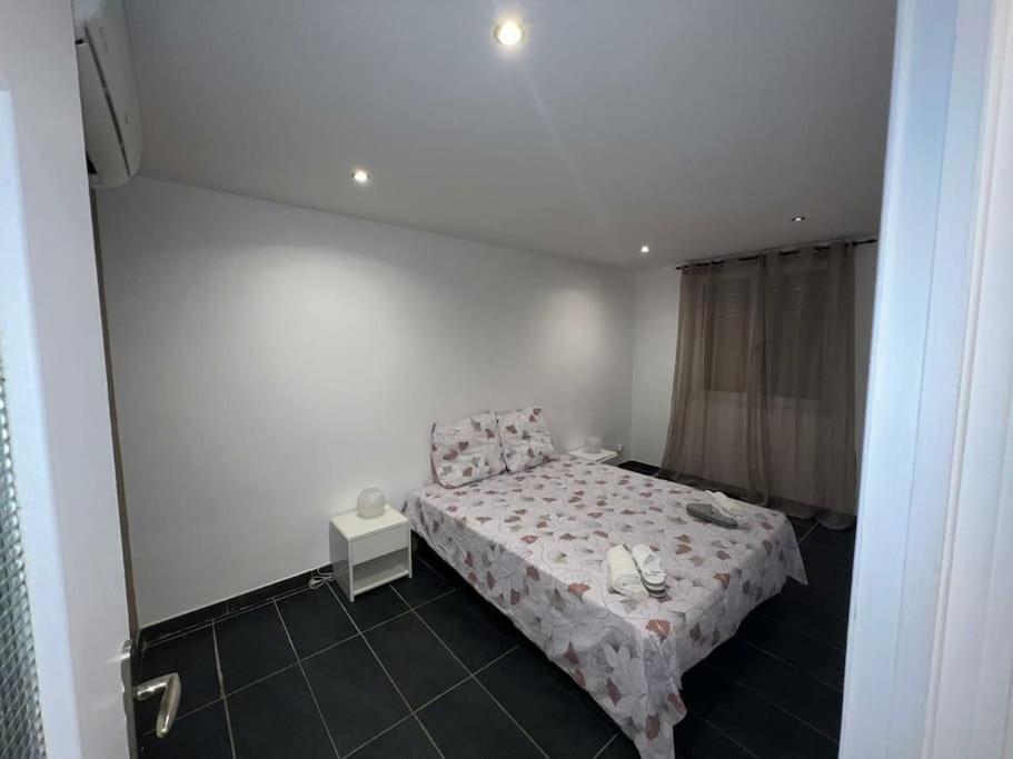 Grand Appartement Climatise Et Fonctionnel Марсилия Екстериор снимка